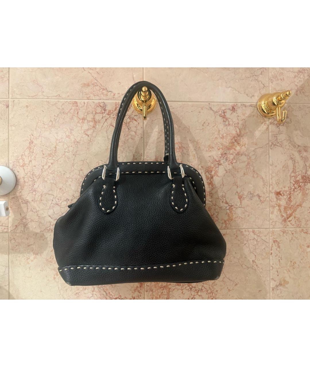 FENDI Черная кожаная сумка с короткими ручками, фото 3