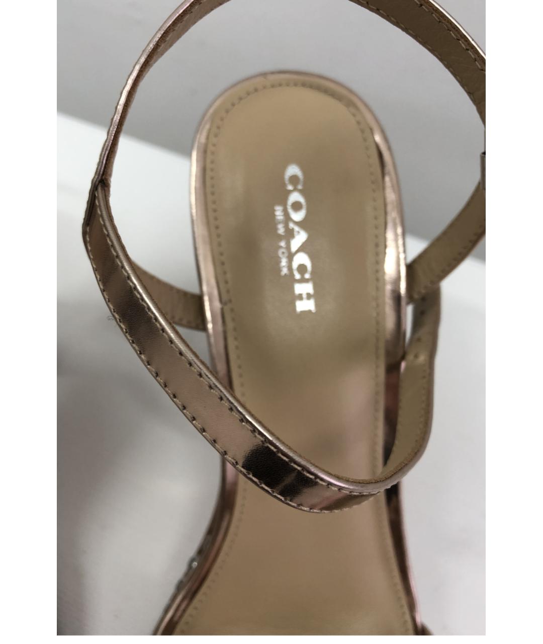 COACH Золотые босоножки из лакированной кожи, фото 9