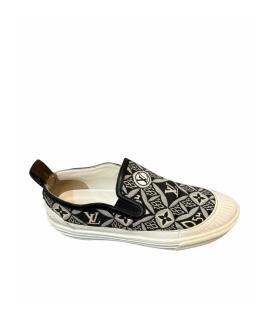 LOUIS VUITTON Слипоны