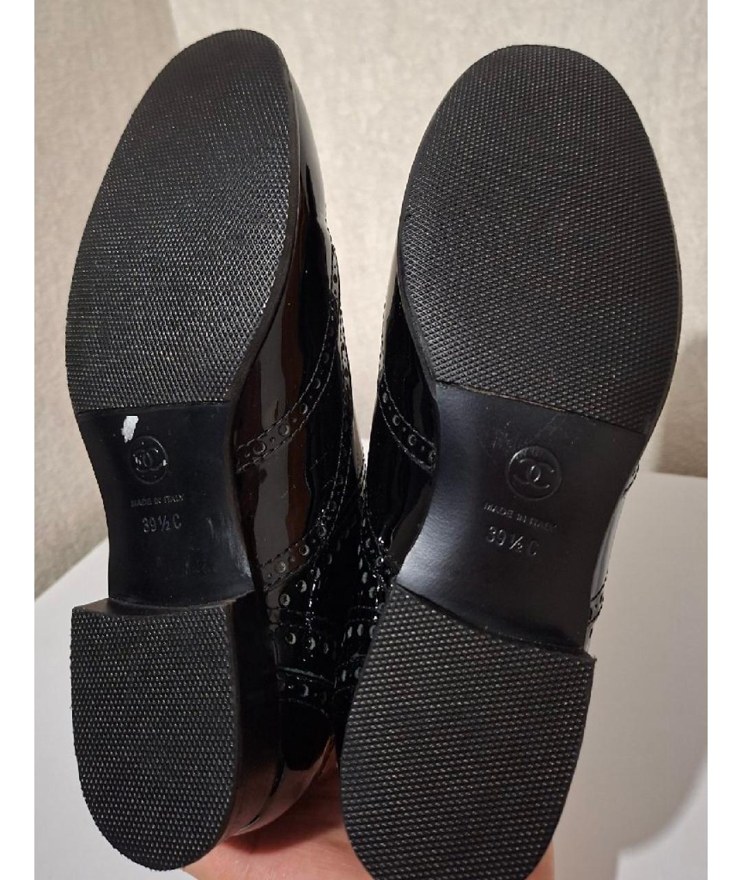 CHANEL Черные брогги и оксфорды из лакированной кожи, фото 7