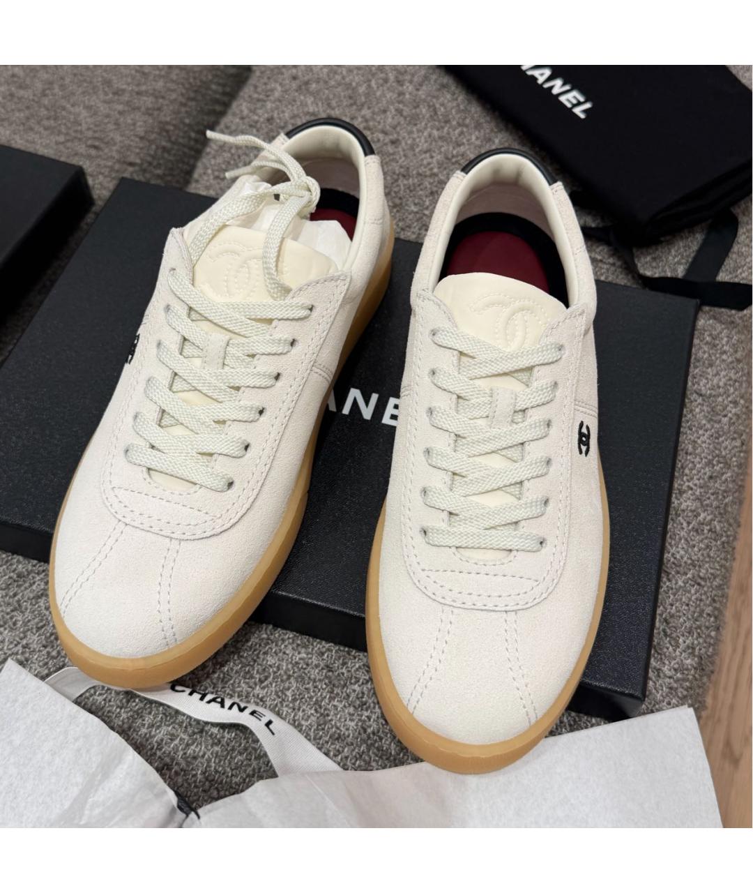 CHANEL Бежевые замшевые кеды, фото 2