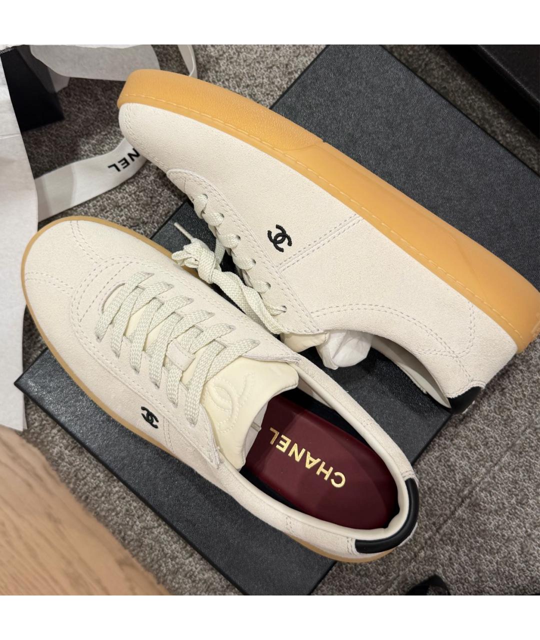 CHANEL Бежевые замшевые кеды, фото 5