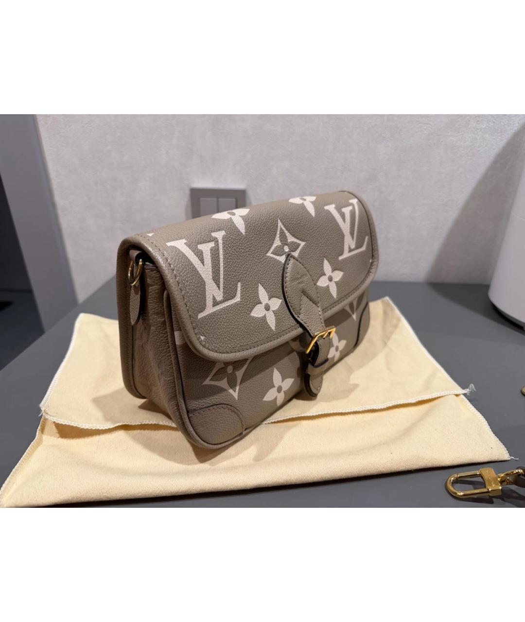 LOUIS VUITTON Бежевая кожаная сумка через плечо, фото 4