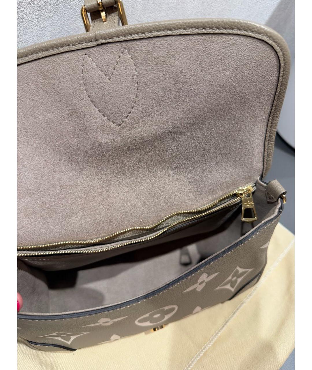 LOUIS VUITTON Бежевая кожаная сумка через плечо, фото 5