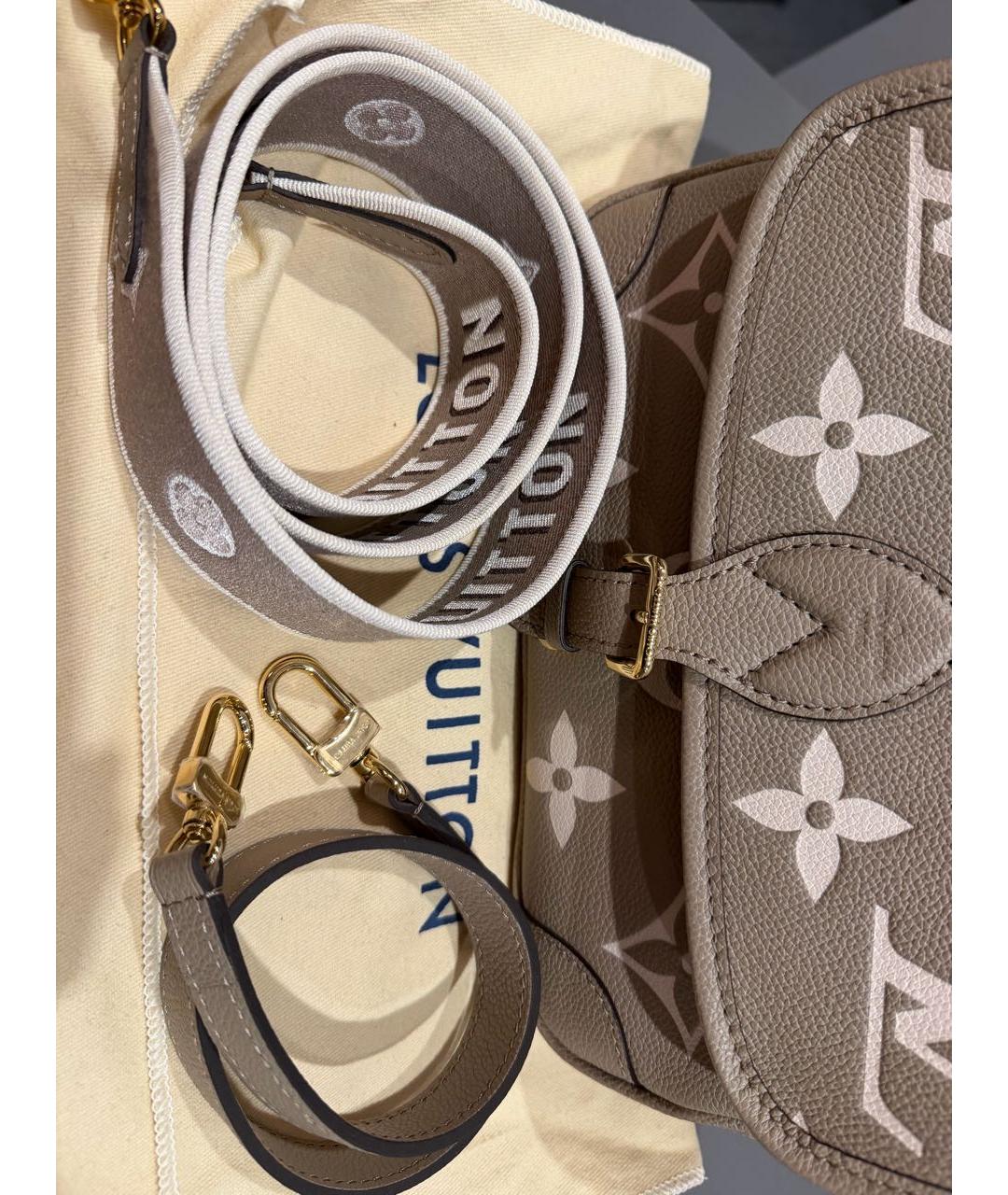 LOUIS VUITTON Бежевая кожаная сумка через плечо, фото 6