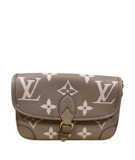 LOUIS VUITTON Сумка через плечо