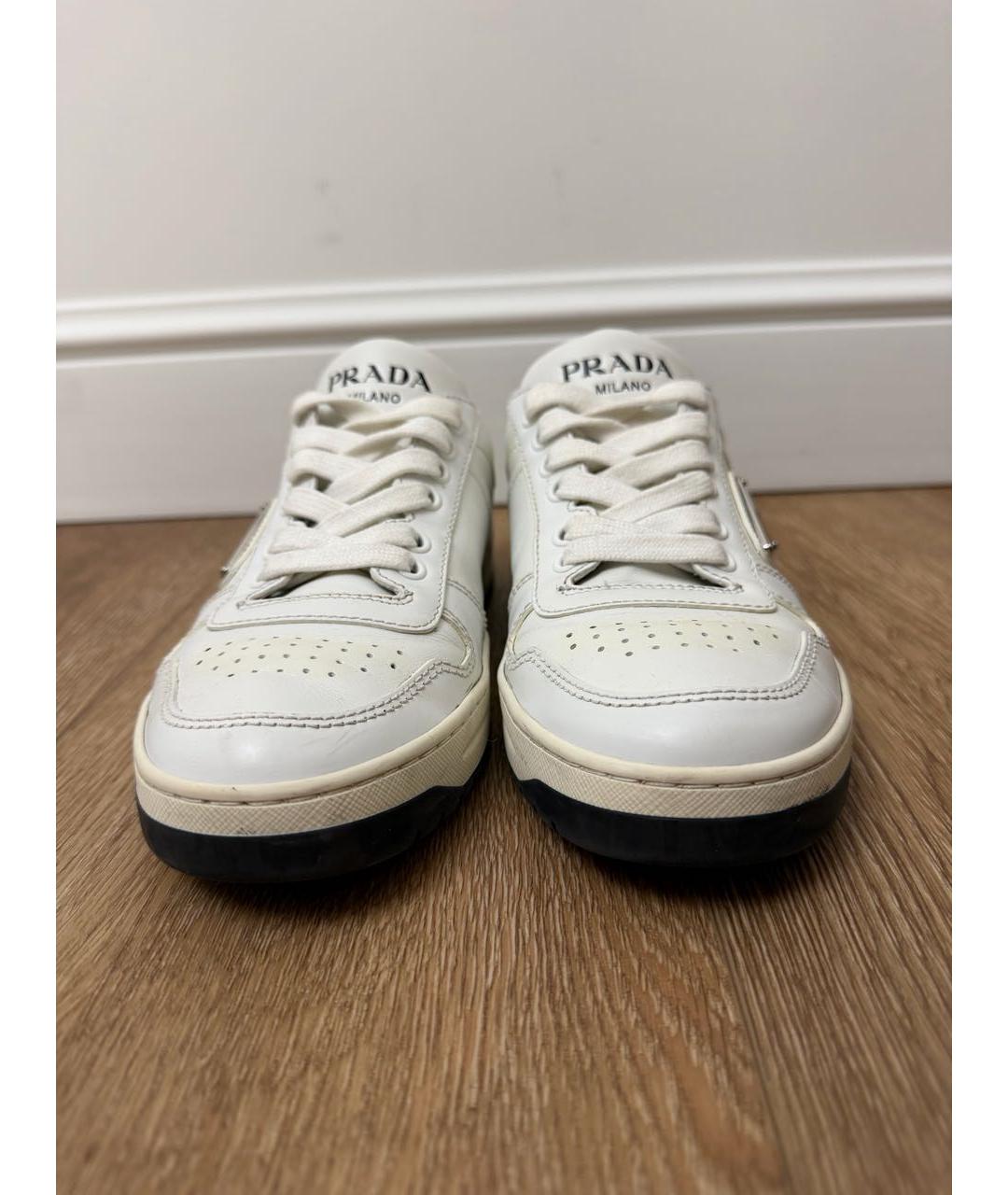 PRADA Белые кожаные кроссовки, фото 2