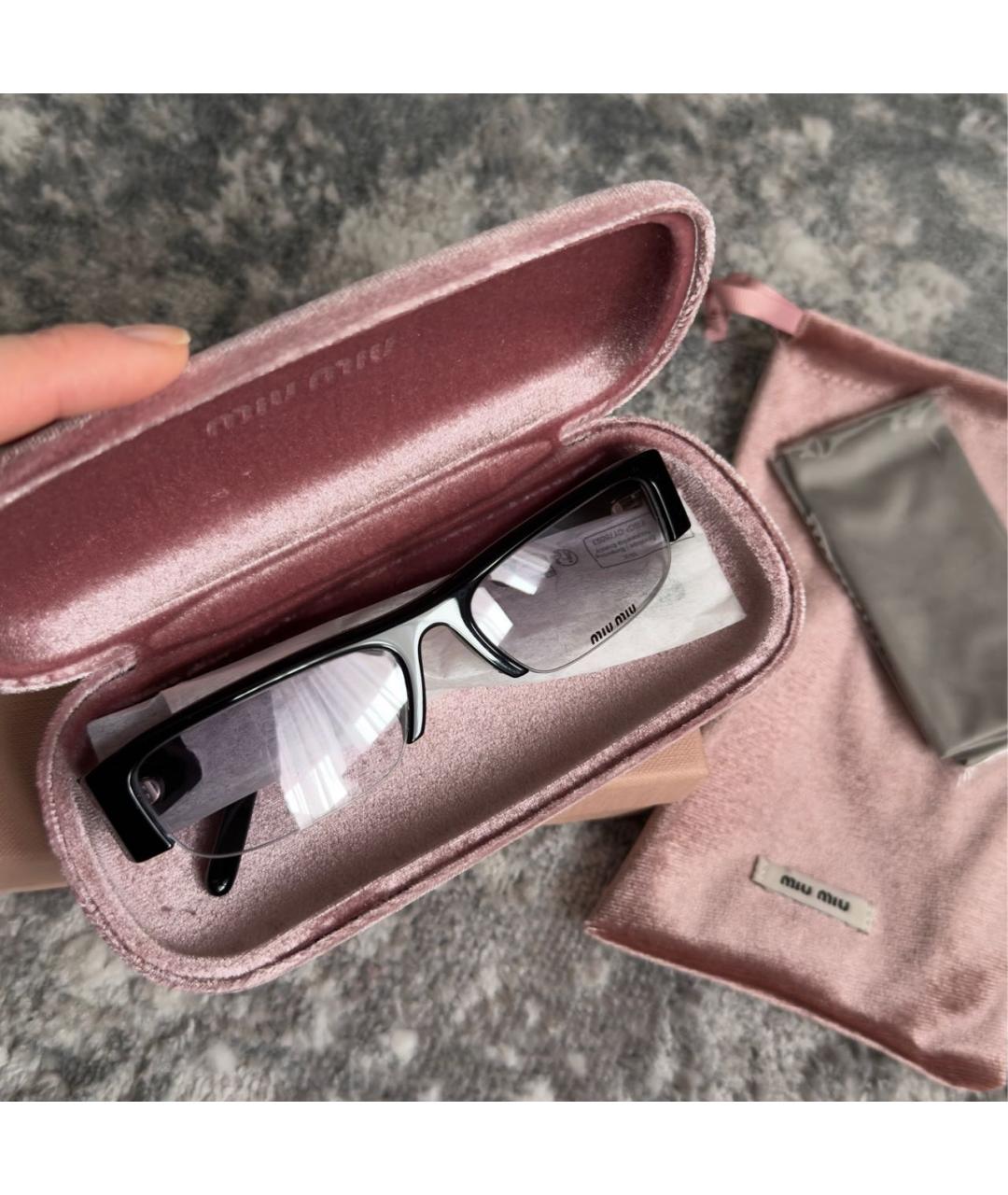 MIU MIU Черные пластиковые солнцезащитные очки, фото 5