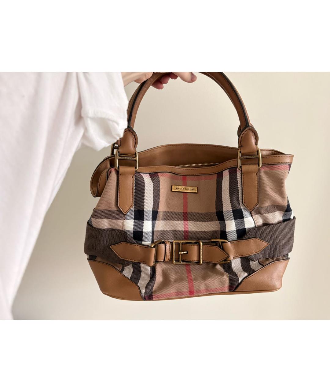 BURBERRY Бежевая кожаная сумка с короткими ручками, фото 7