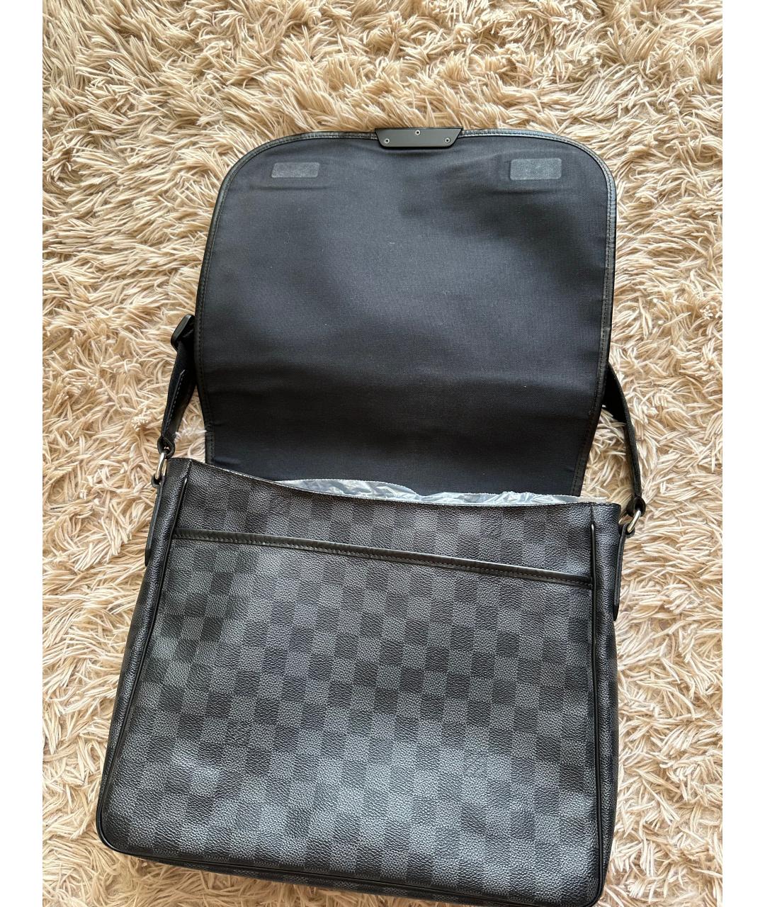 LOUIS VUITTON Черная сумка на плечо, фото 6