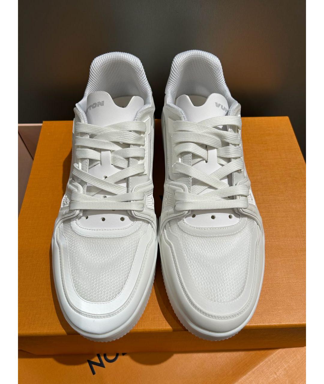 LOUIS VUITTON Белые кожаные низкие кроссовки / кеды, фото 3