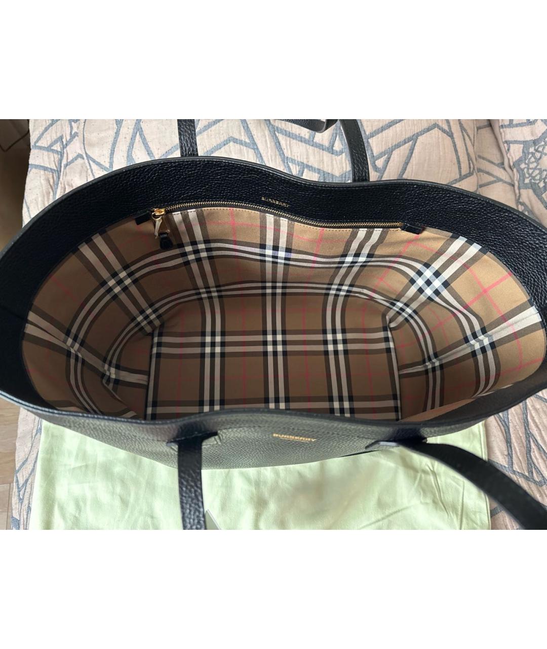 BURBERRY Черная кожаная сумка тоут, фото 4