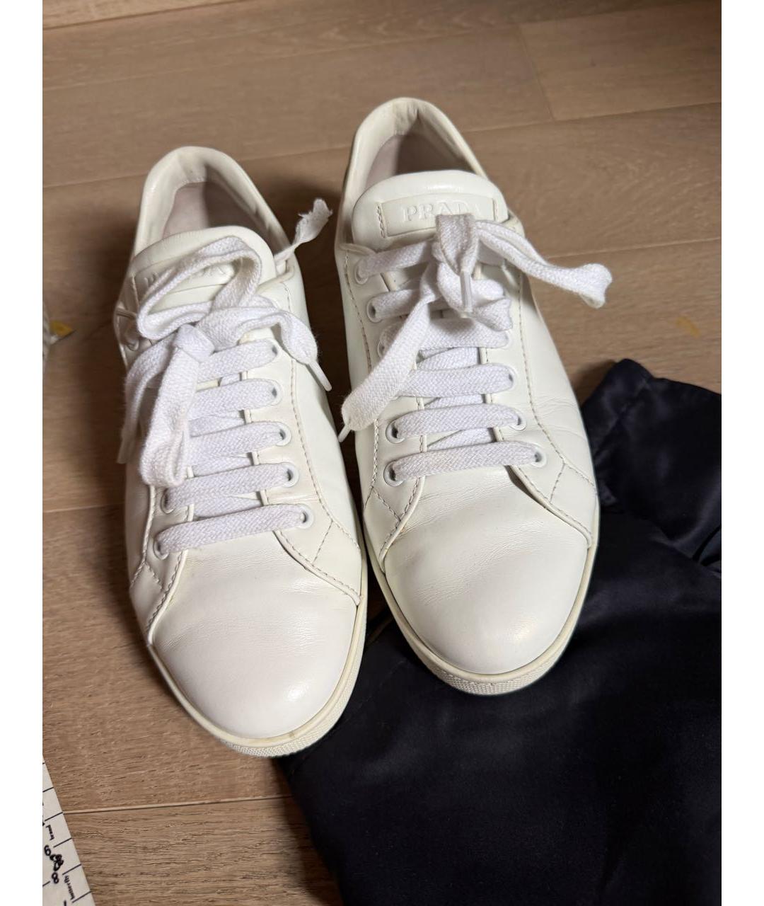 PRADA Белые кожаные кеды, фото 3