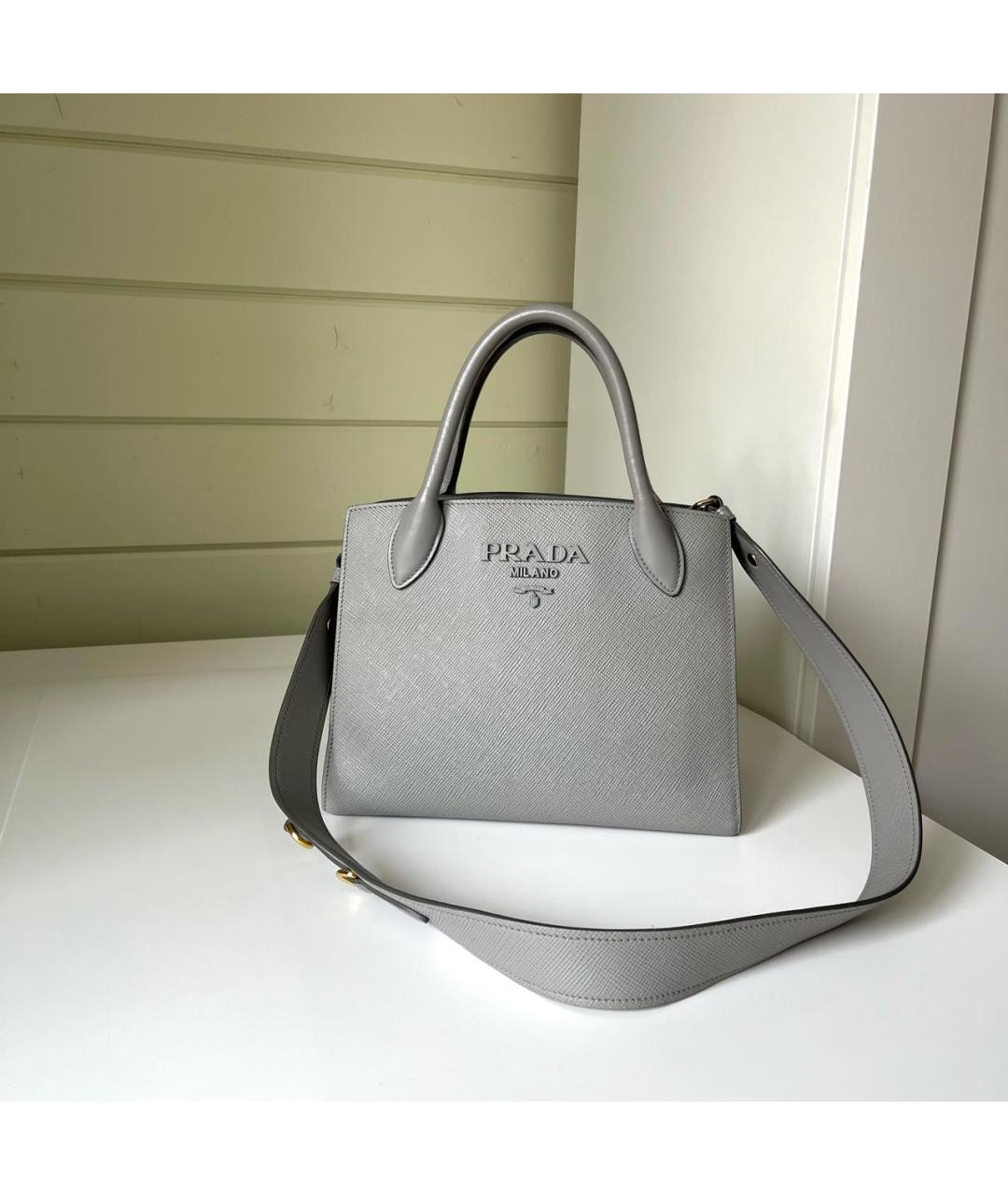 PRADA Серая кожаная сумка с короткими ручками, фото 8