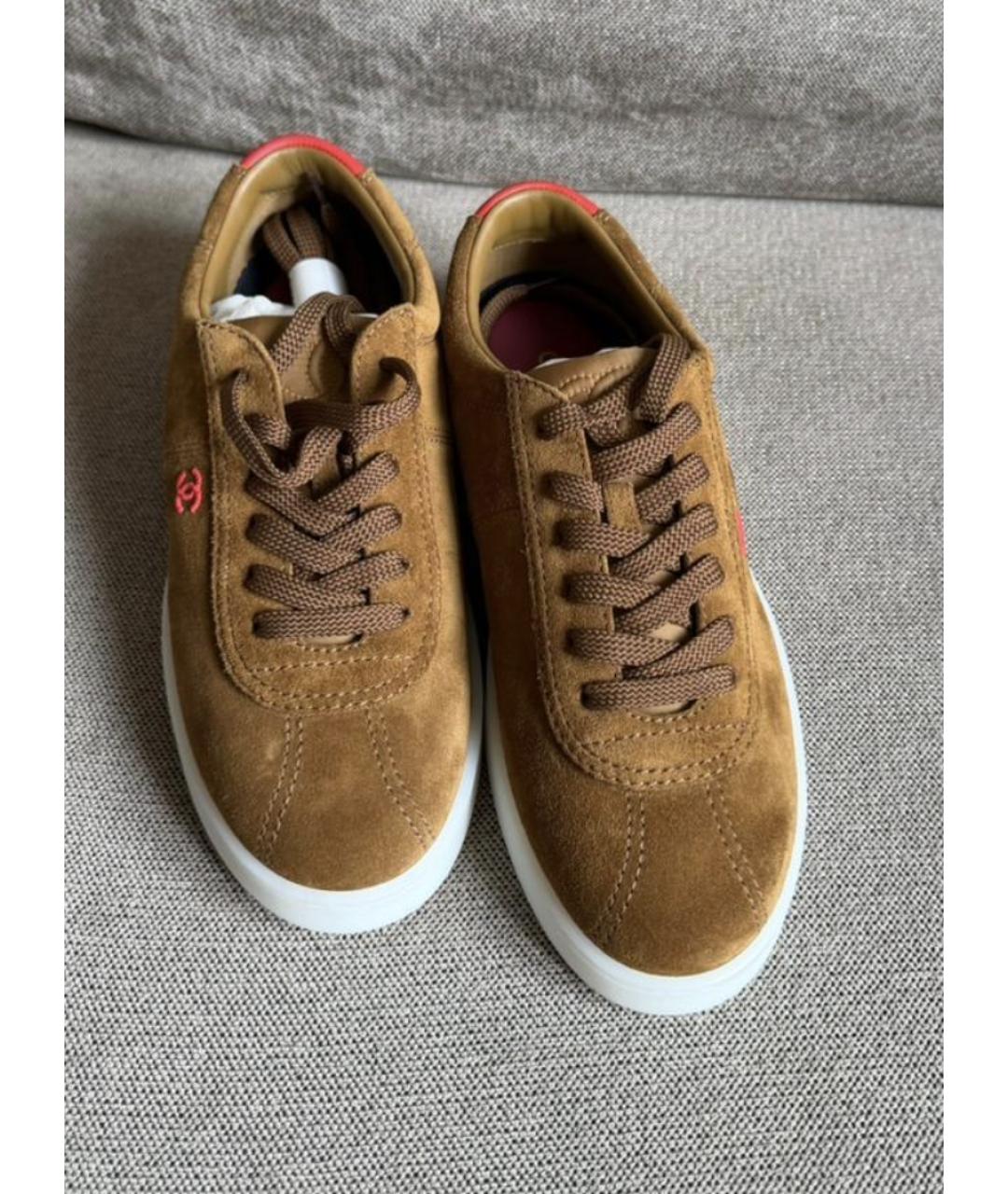 CHANEL Коричневые замшевые кеды, фото 2