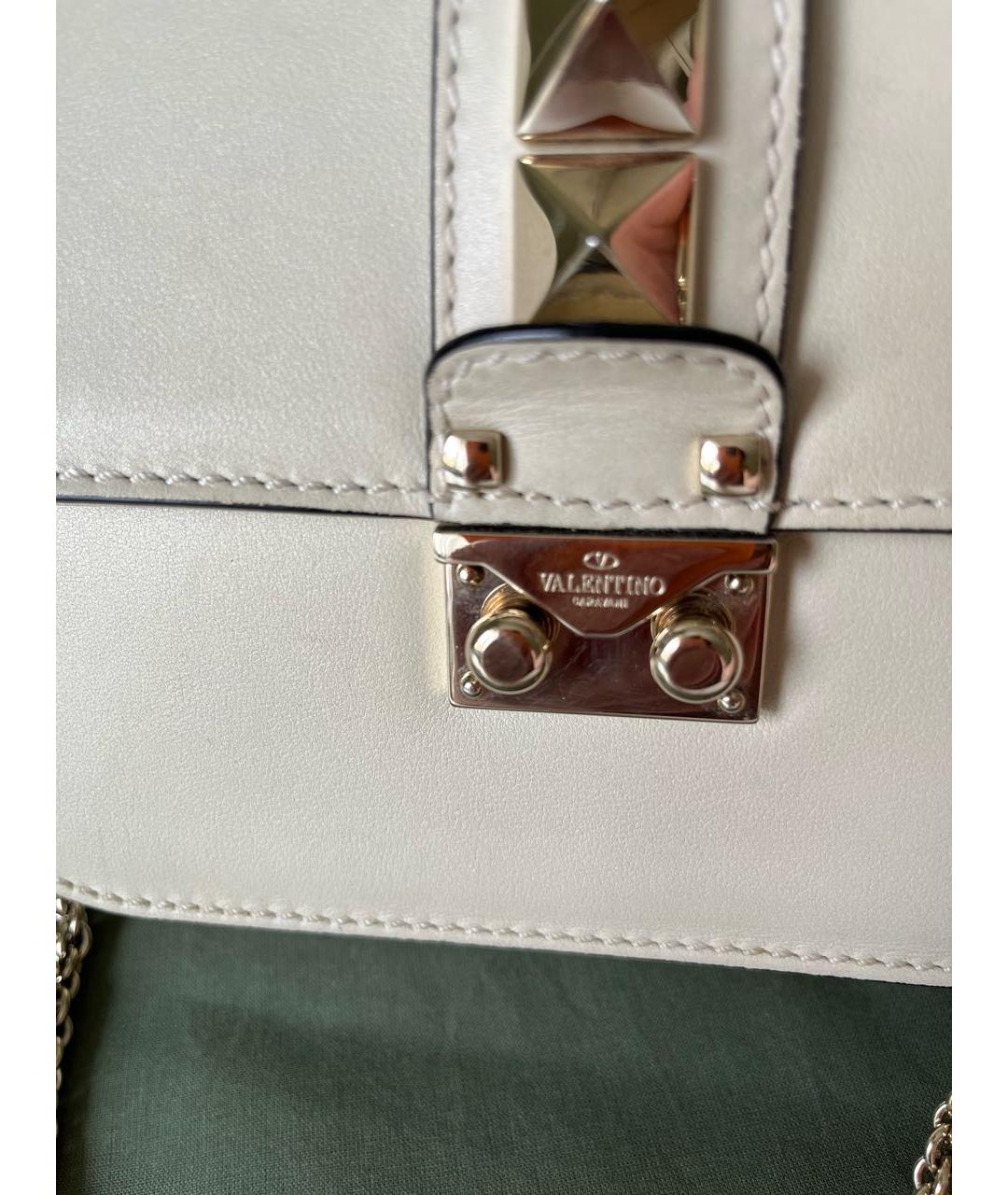 VALENTINO Бежевая кожаная сумка через плечо, фото 6