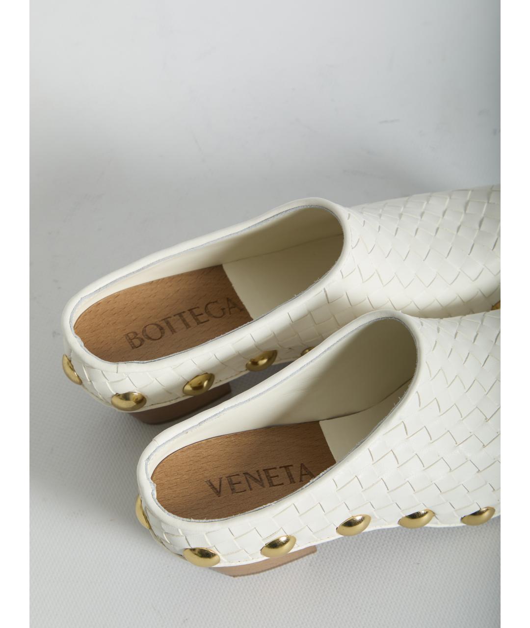 BOTTEGA VENETA Белые кожаные сабо, фото 5