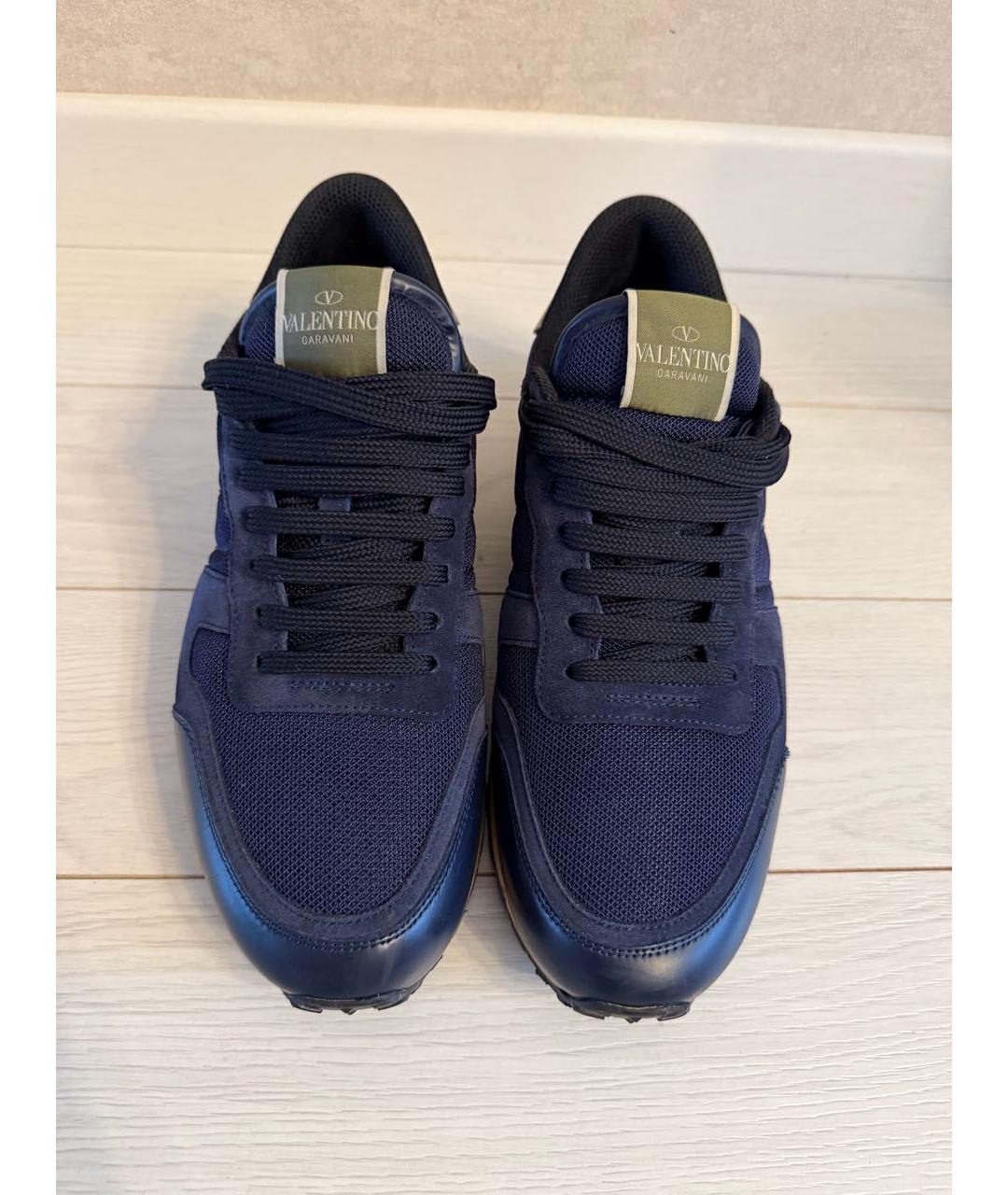 VALENTINO Темно-синие кожаные низкие кроссовки / кеды, фото 2