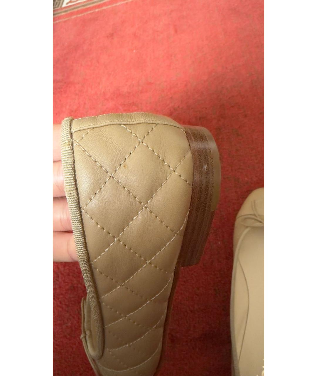 CHANEL Бежевые кожаные балетки, фото 6