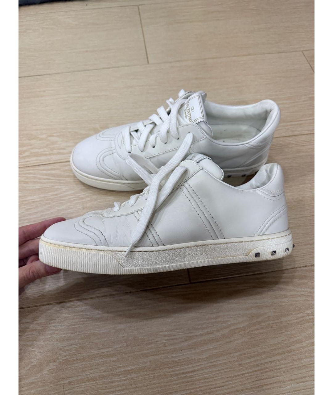 VALENTINO Белые кожаные низкие кроссовки / кеды, фото 3