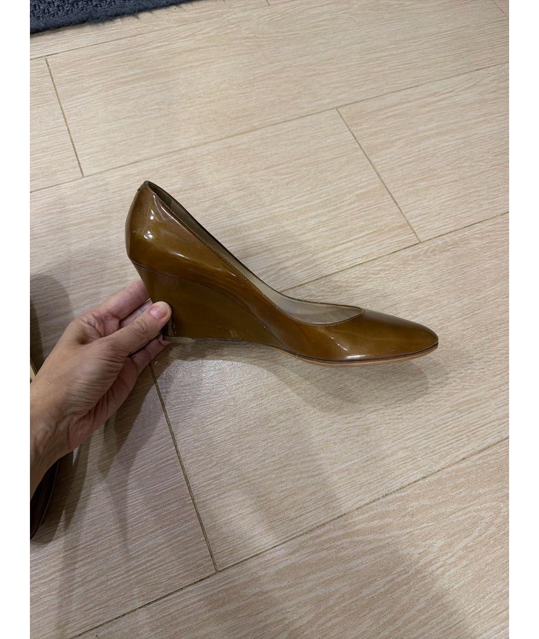 JIMMY CHOO Коричневые туфли из лакированной кожи, фото 5