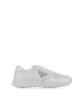 PRADA Низкие кроссовки / кеды
