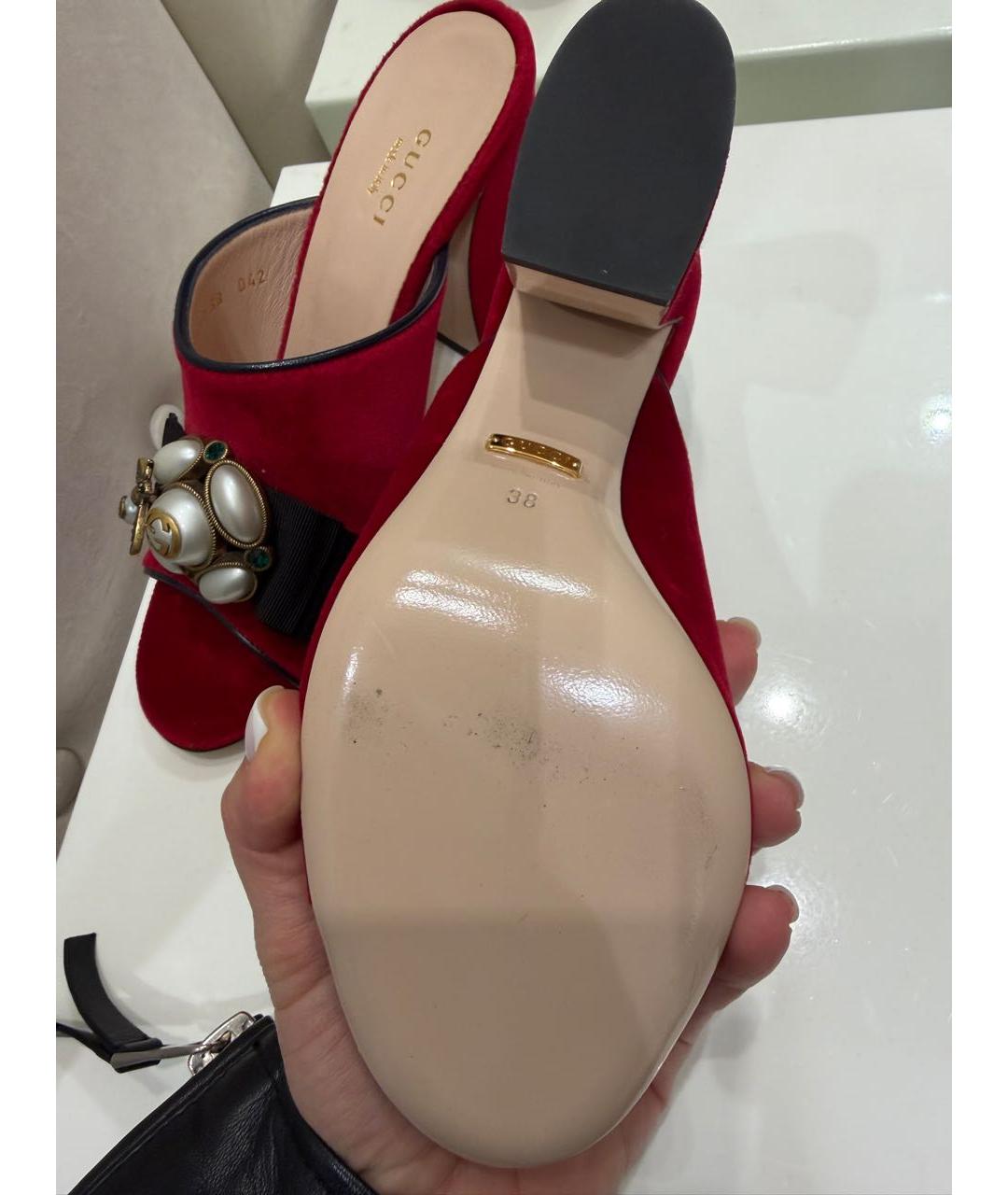 GUCCI Красные замшевые сабо, фото 6