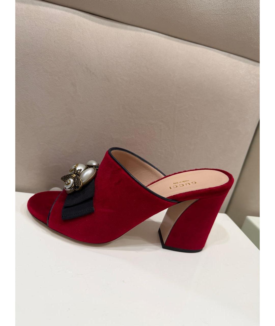 GUCCI Красные замшевые сабо, фото 5