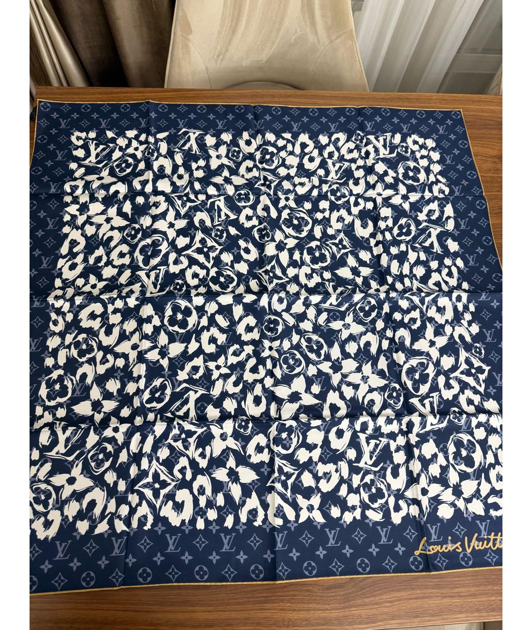 LOUIS VUITTON Синий шелковый платок, фото 4