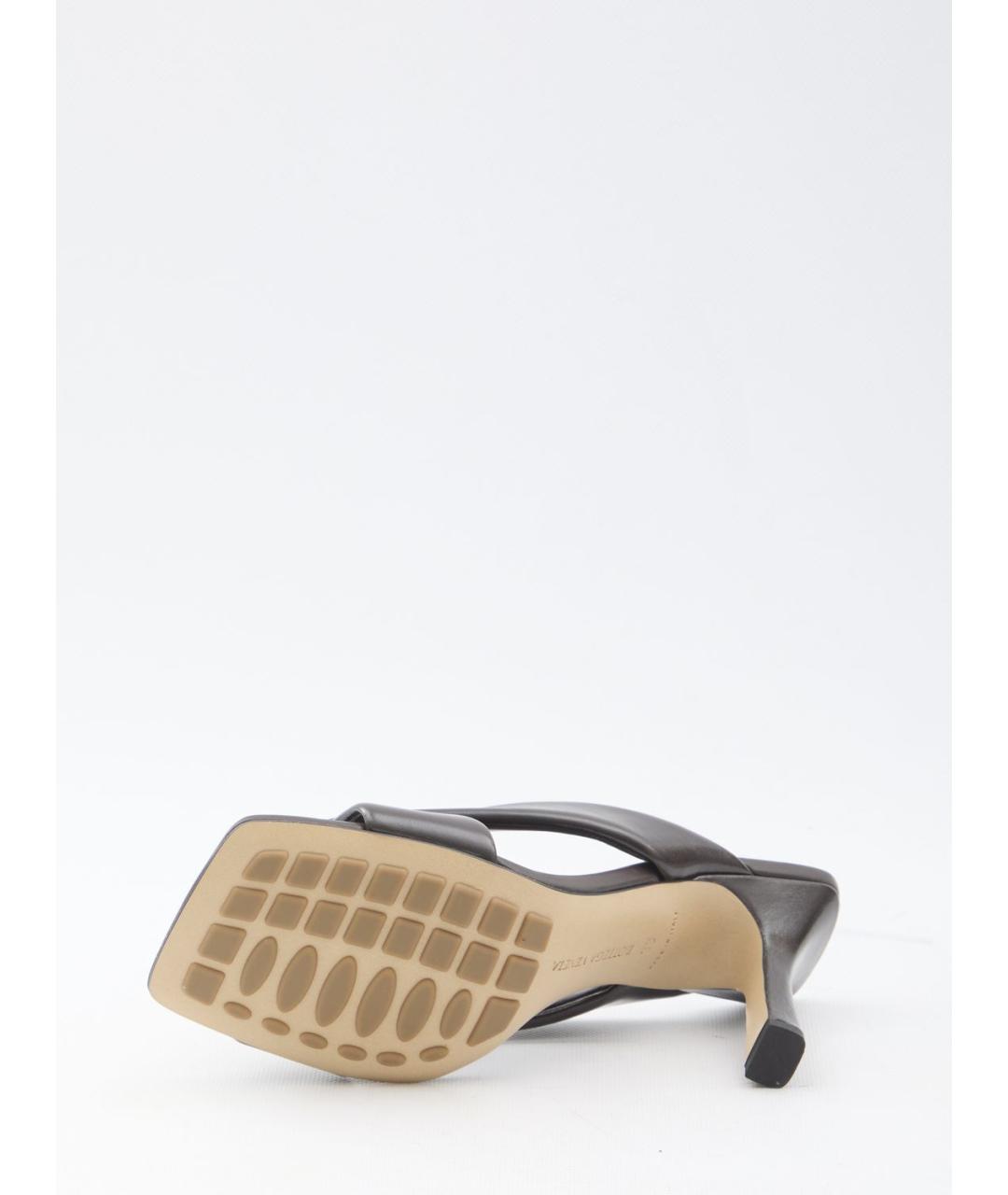 BOTTEGA VENETA Коричневые кожаные мюли, фото 4