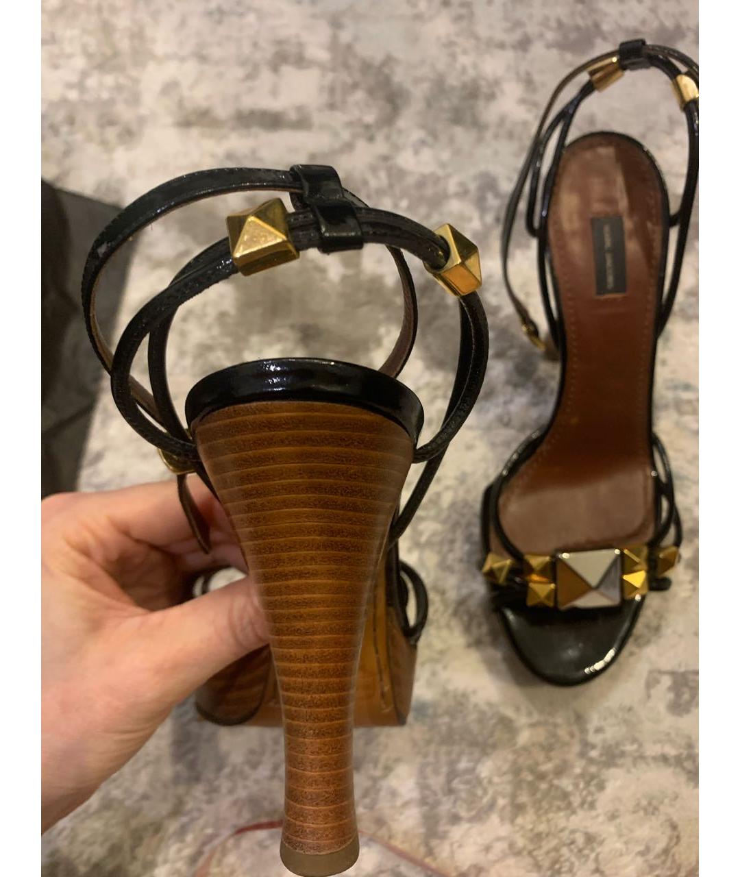 MARC JACOBS Черные босоножки из лакированной кожи, фото 4