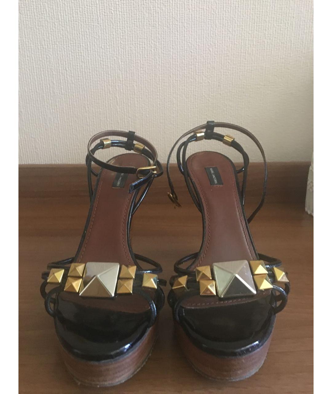 MARC JACOBS Черные босоножки из лакированной кожи, фото 8