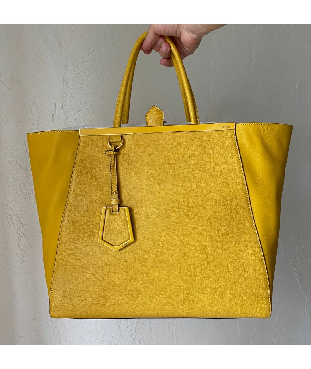 FENDI Желтая кожаная сумка тоут, фото 7