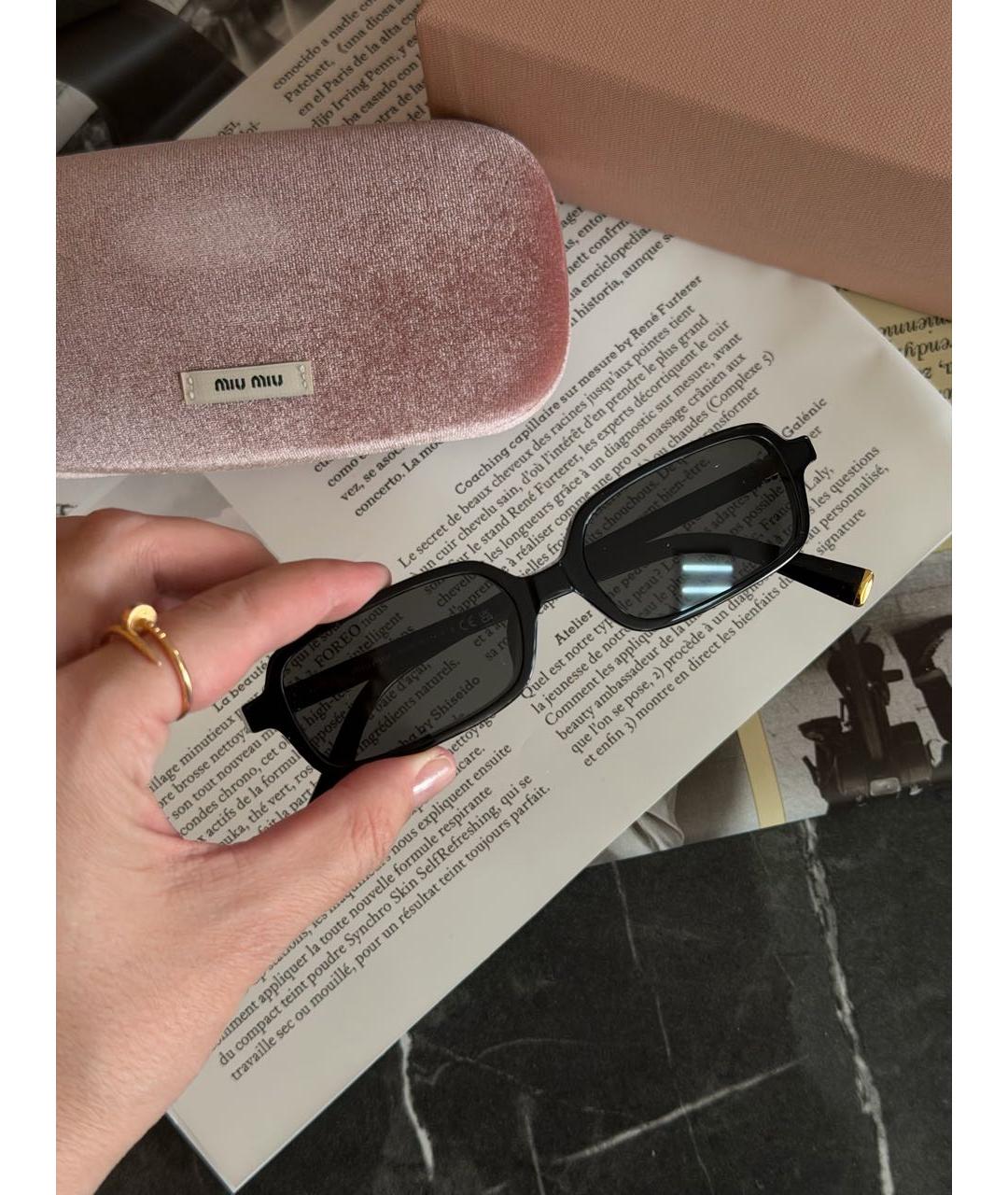 MIU MIU Черные пластиковые солнцезащитные очки, фото 2