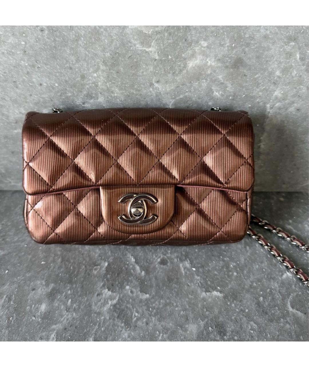 CHANEL Розовая сумка через плечо из лакированной кожи, фото 7