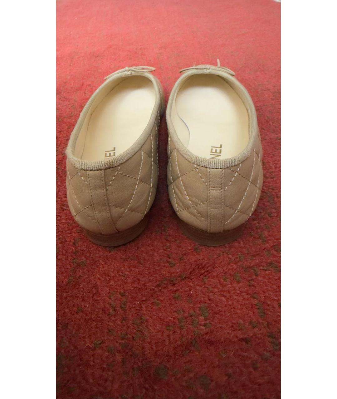 CHANEL Бежевые кожаные балетки, фото 4