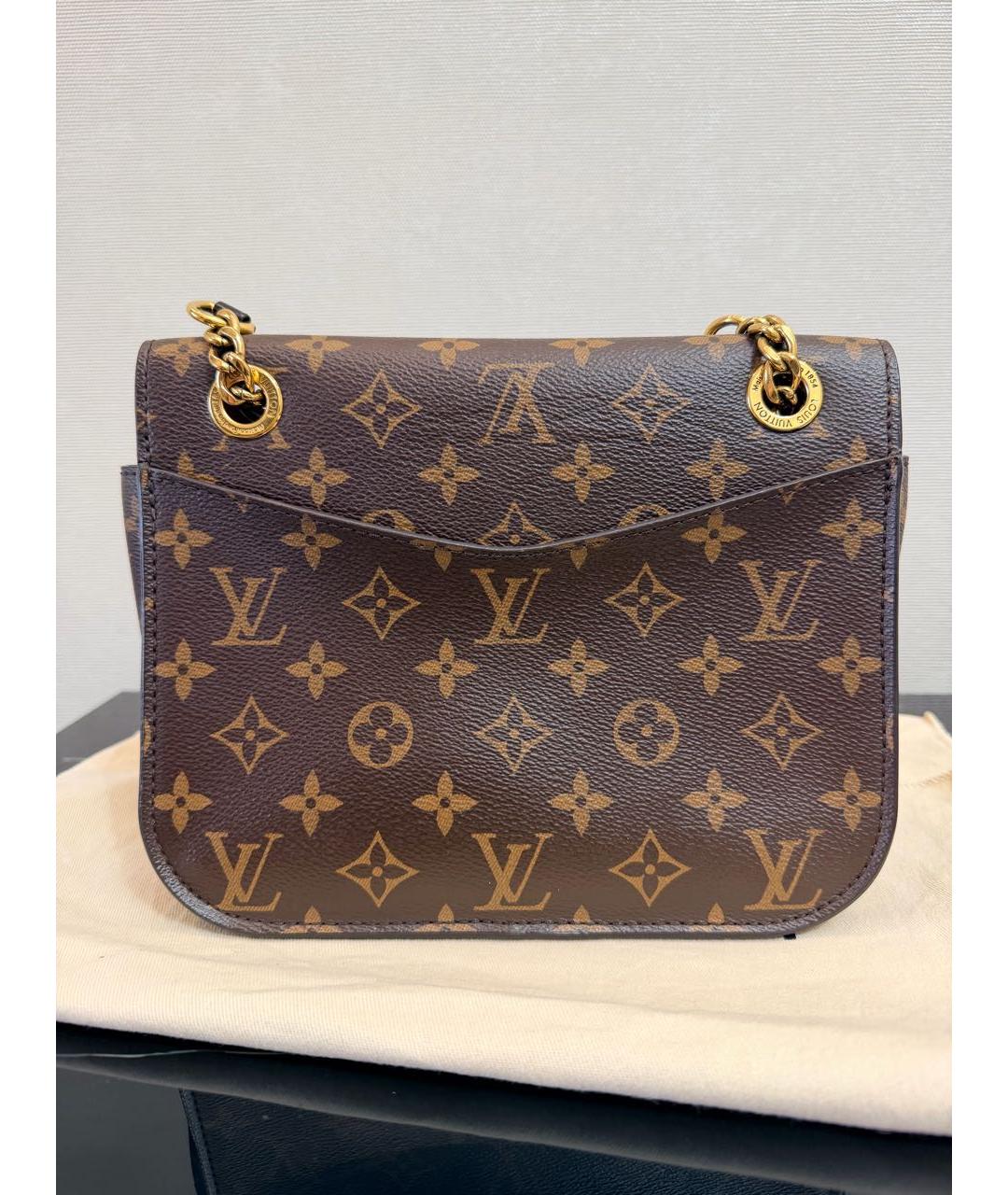 LOUIS VUITTON Коричневая кожаная сумка через плечо, фото 3