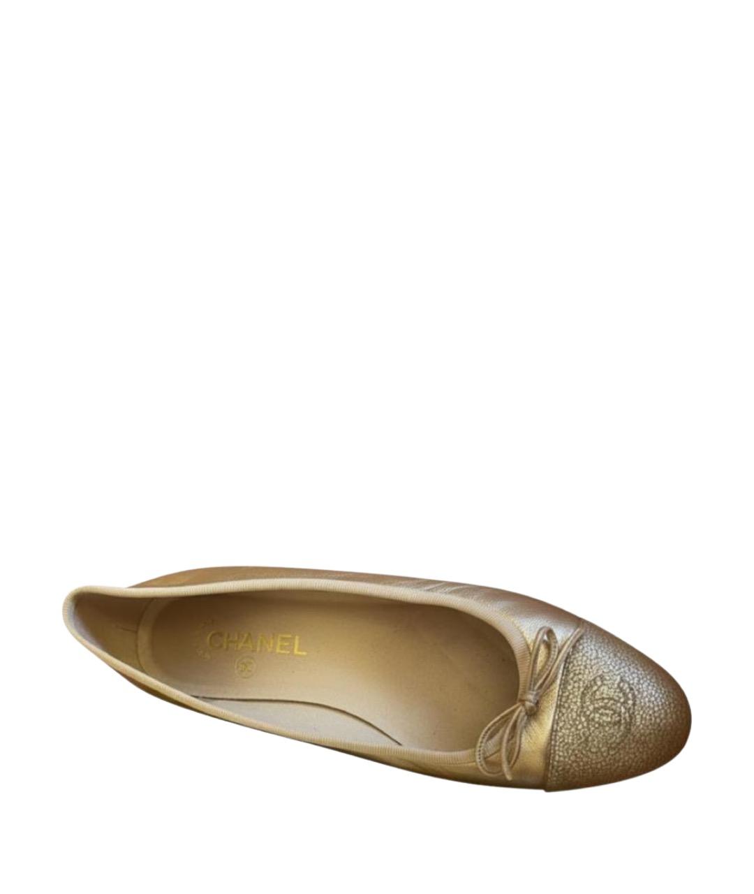 CHANEL Золотые кожаные балетки, фото 1