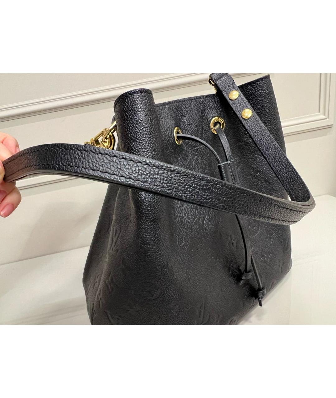 LOUIS VUITTON Черная кожаная сумка через плечо, фото 8