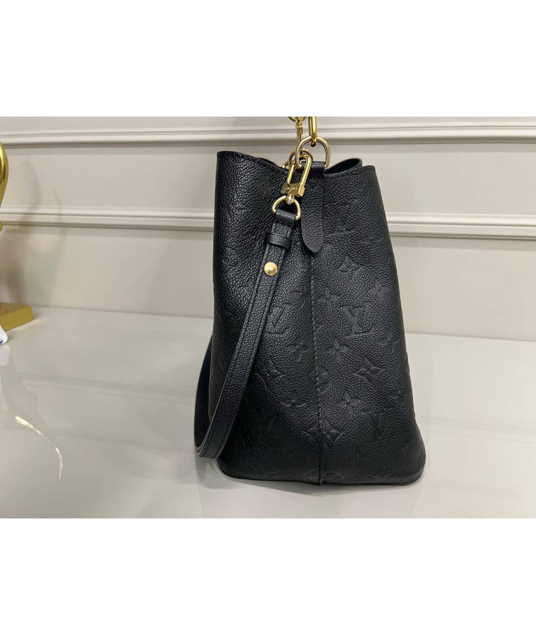 LOUIS VUITTON Черная кожаная сумка через плечо, фото 6