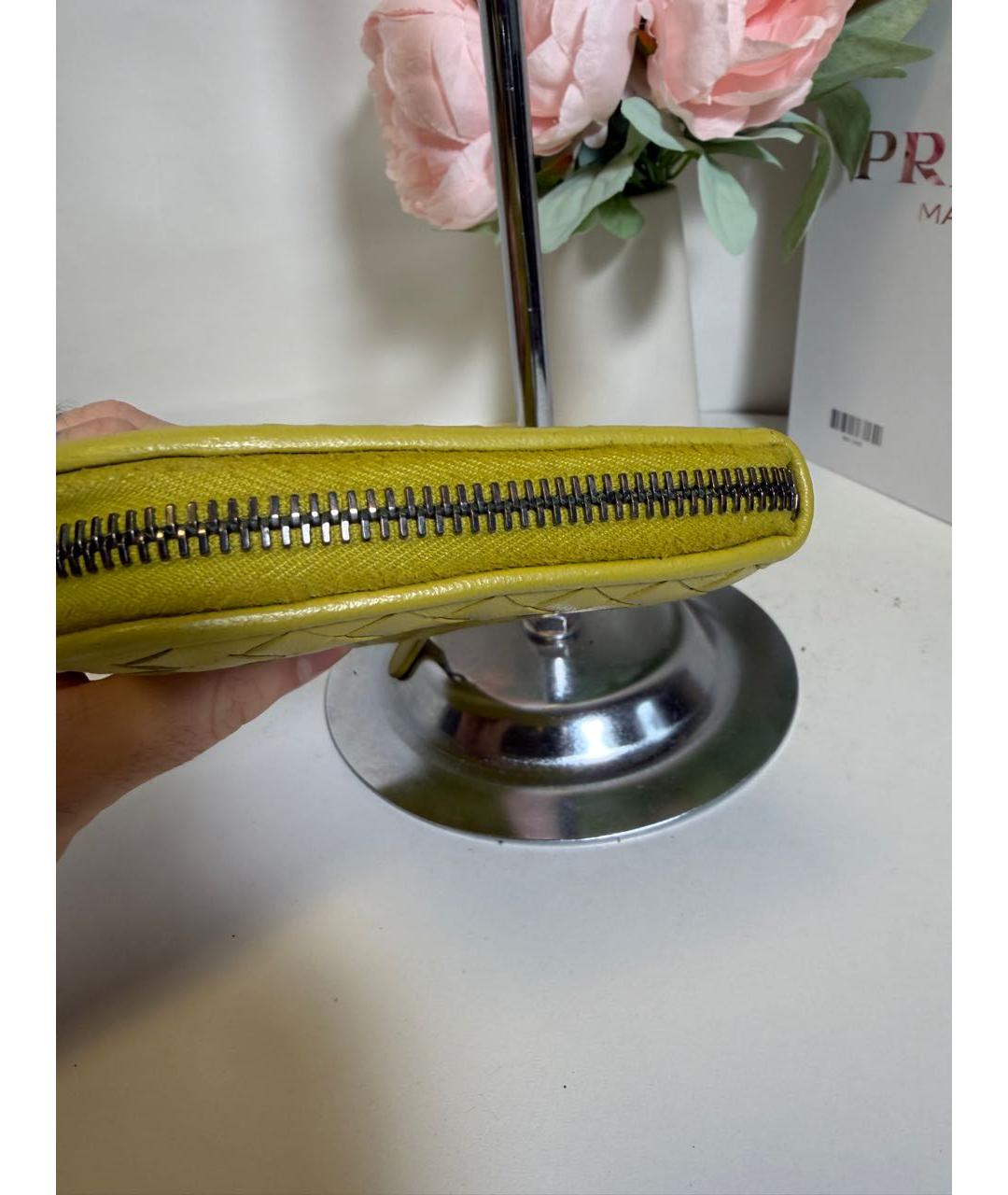 BOTTEGA VENETA Желтый кожаный кошелек, фото 5