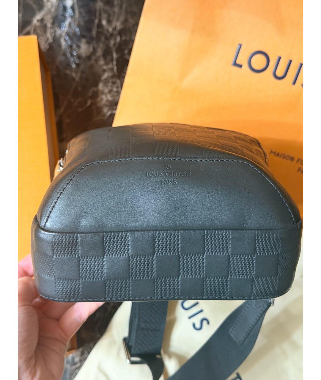 LOUIS VUITTON Черная кожаная сумка на плечо, фото 7