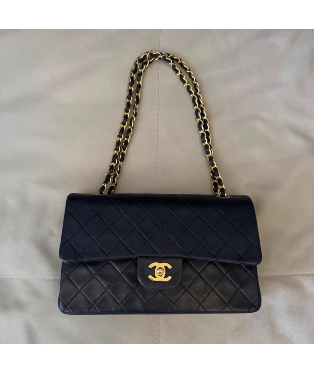 CHANEL Черная кожаная сумка через плечо, фото 2