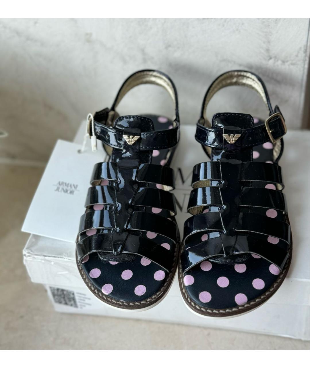ARMANI JUNIOR Темно-синие сандалии и шлепанцы из лакированной кожи, фото 3
