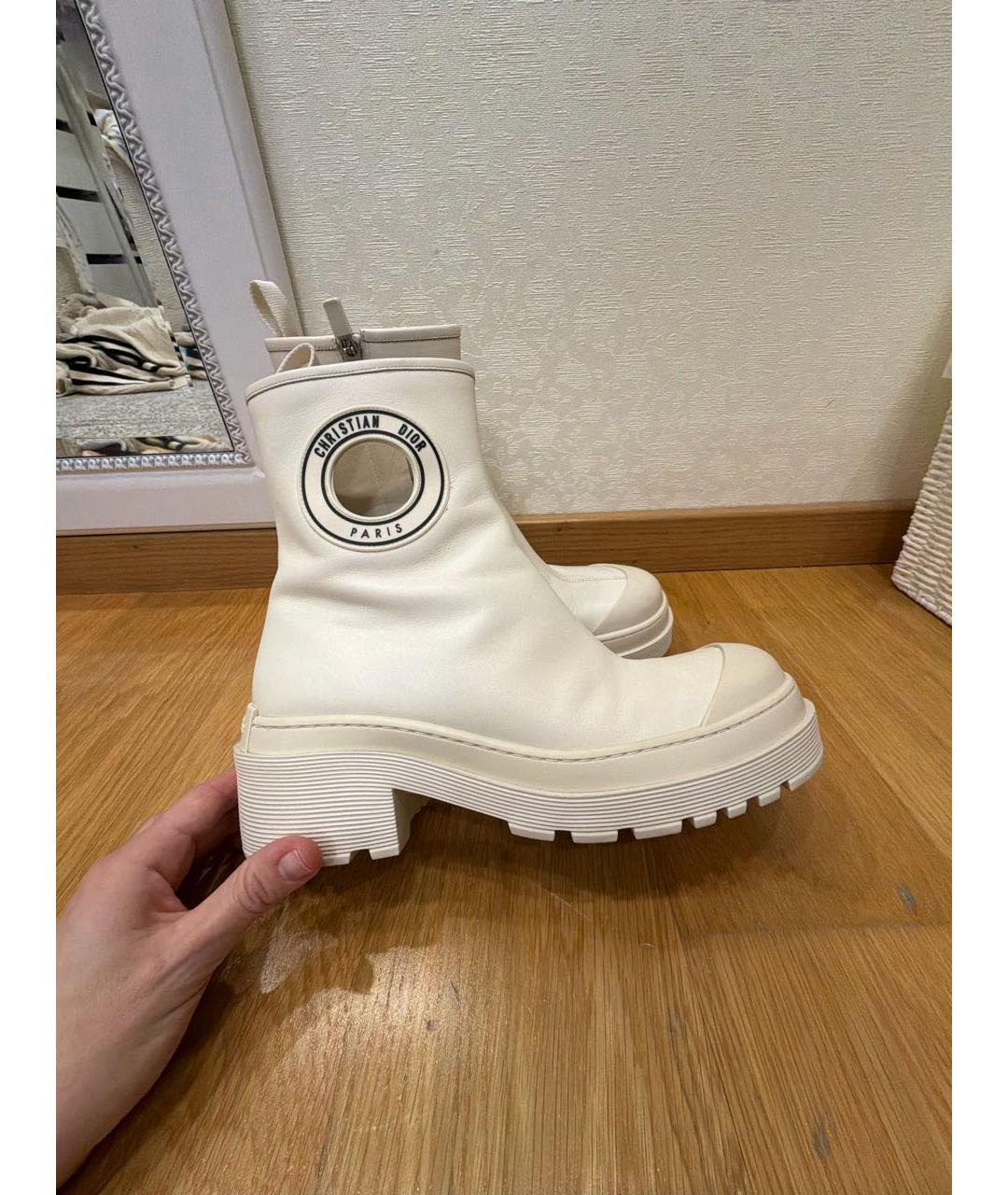 CHRISTIAN DIOR Белые кожаные полусапоги, фото 5