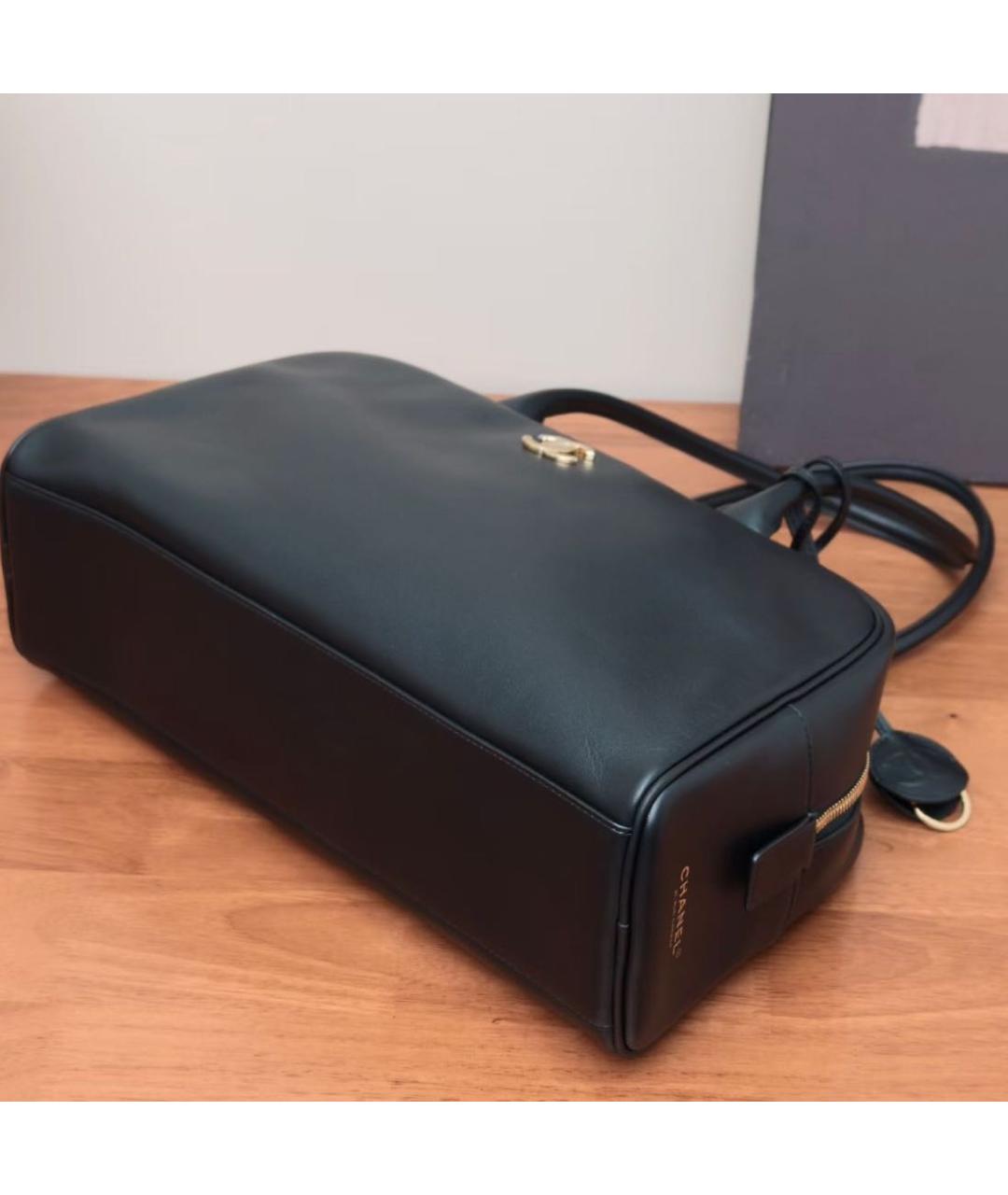 CHANEL Черная кожаная сумка через плечо, фото 7