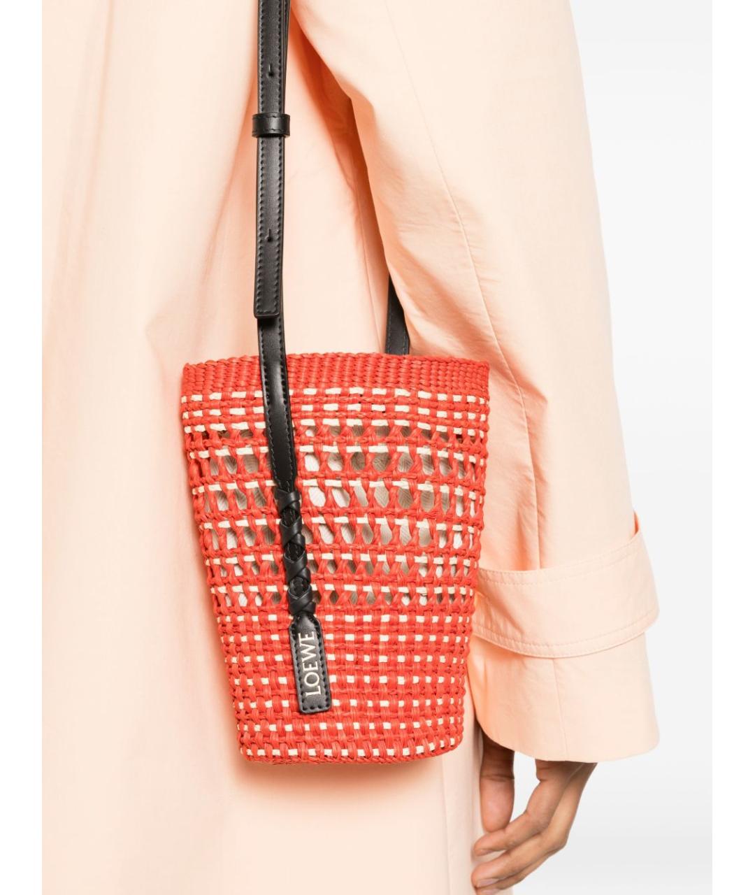 LOEWE Красная плетеная сумка через плечо, фото 3