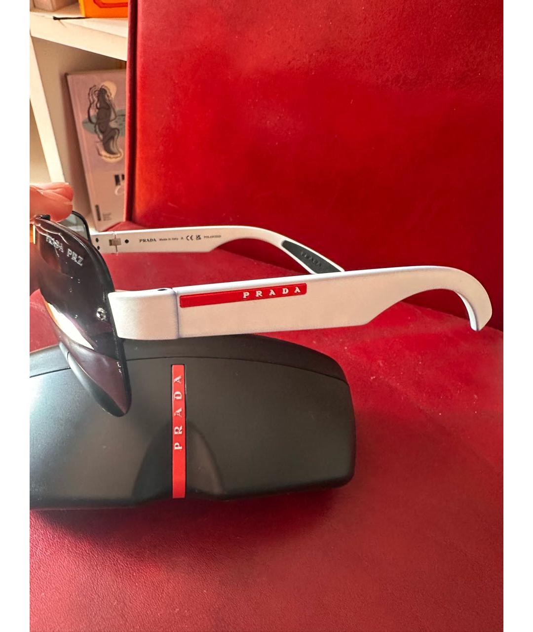 PRADA Белые пластиковые солнцезащитные очки, фото 4