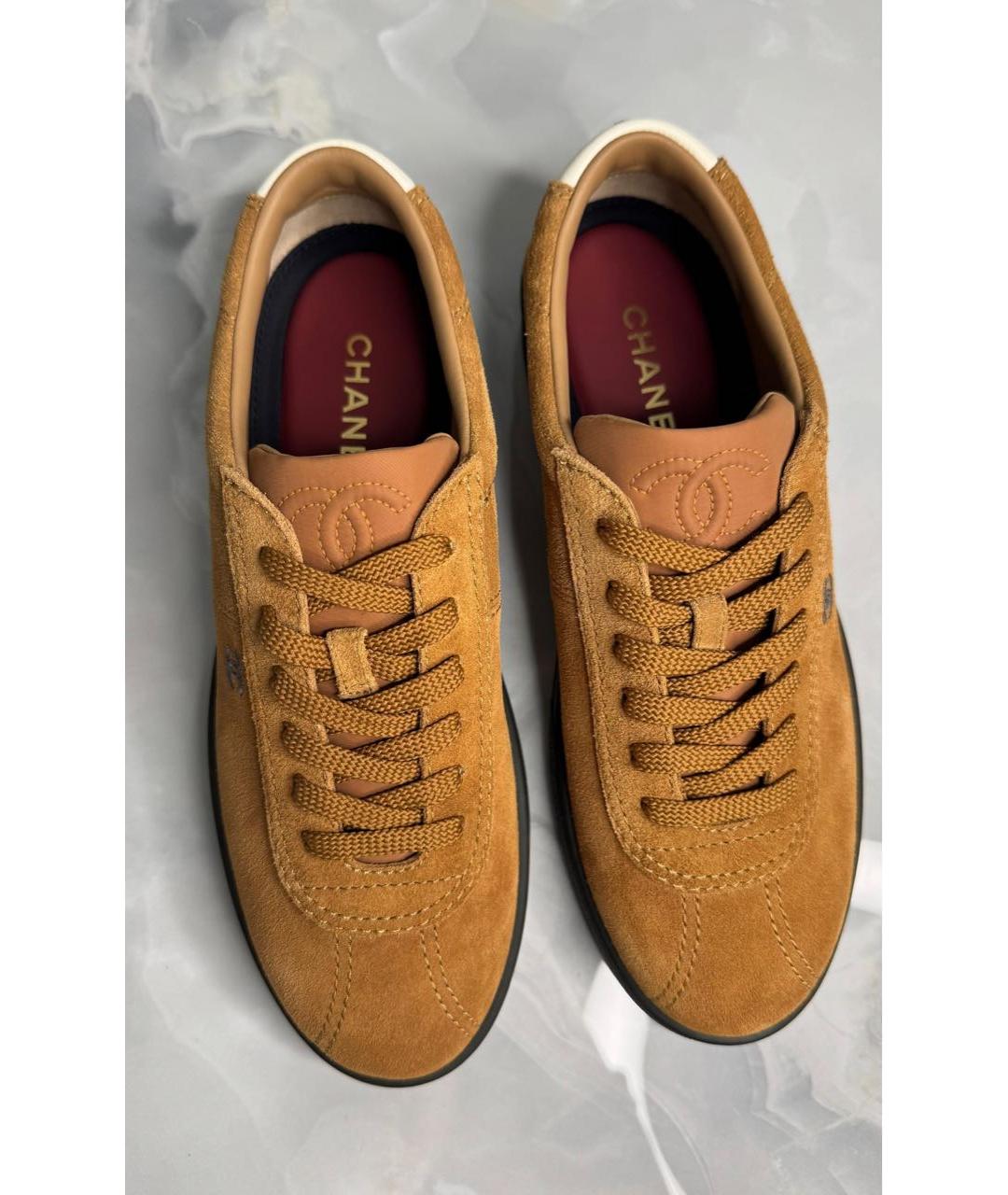 CHANEL Коричневые замшевые кеды, фото 2
