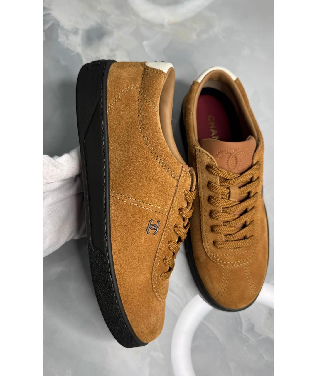 CHANEL Коричневые замшевые кеды, фото 3